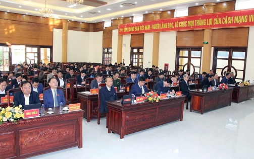 Các đại biểu tham dự kỳ họp - ẢNH N. HƯNG
